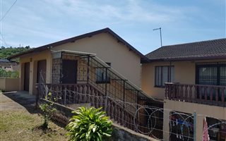 5 Bedroom House in Nagina