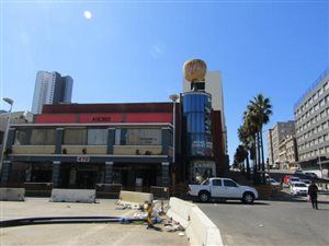 1500 m² Commercial space in South Beach