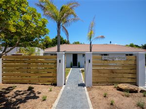 4 Bed House in Seaside Longships