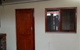 1 Bedroom Garden Cottage in Goodwood Estate