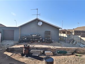 3 Bed House in Lenasia South
