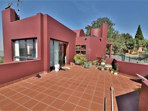 3 Bed House in Bassonia