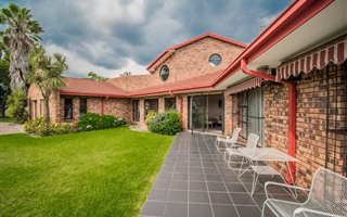 1.1 ha Farm with House in Buyscelia