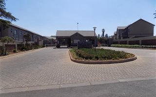 3 Bedroom Townhouse in Cloverdene