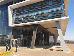 10906 m² Office Space in Highveld Techno Park
