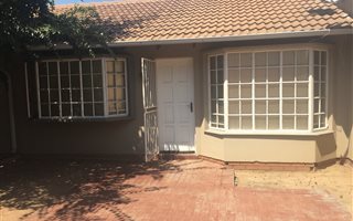 Bachelor apartment in Dalpark