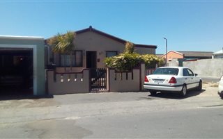 3 Bedroom House in Woodlands