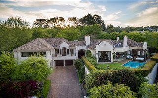 6 Bedroom House in Montclair