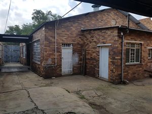 310 m² Industrial space in Booysens Reserve