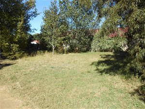949 m² Land available in Zeerust