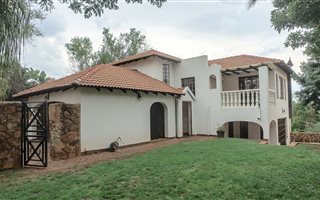 4 Bedroom House in Moreleta Park