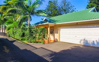 3 Bedroom Simplex in Somerset Park