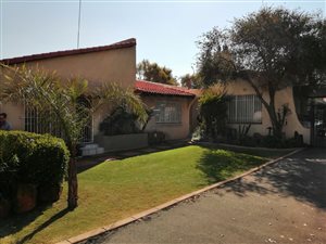 4 Bed House in Brackendowns