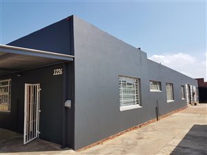 450 m² Industrial space in Kirkney