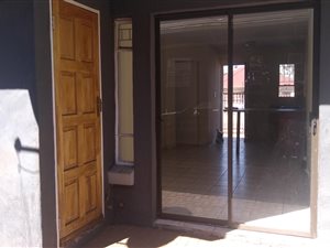 2 Bed Apartment in Pollak Park