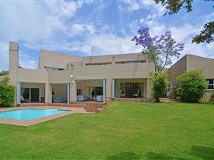 3 Bed House in Fourways Gardens