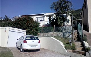 3 Bedroom House in Glencairn