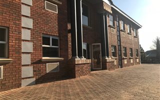 122 m² Office Space in Irene