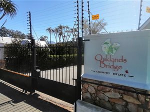 819 m² Land available in Heather Park