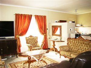 6 Bed House in George South