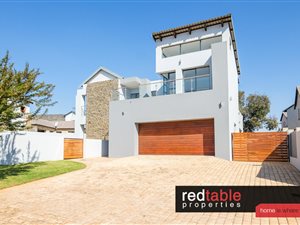 4 Bed House in The Hills
