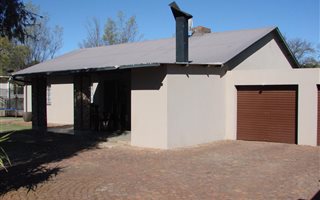 3 Bedroom House in Bayswater