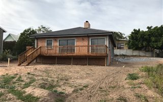 2 Bedroom House in Klein Brak River