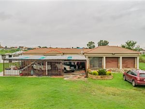 1.6 ha Farm in Austin View