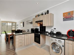 2 Bed Apartment in Edenburg