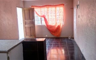 1 Bedroom Garden Cottage in Veld En Vlei
