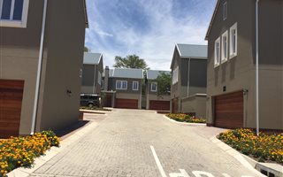 3 Bedroom Duplex in Fourways