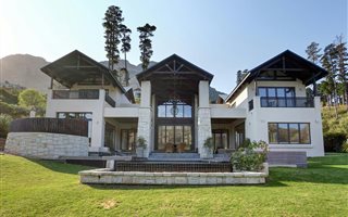 6 Bedroom House in Hout Bay and surrounds