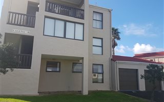 2 Bedroom Apartment in Greenways Golf Estate