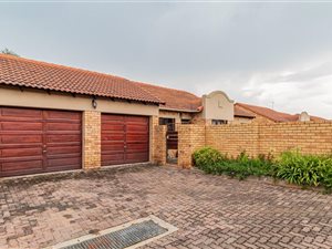 3 Bed House in Monavoni