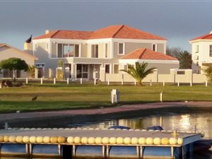 3 Bedroom House in Port Owen