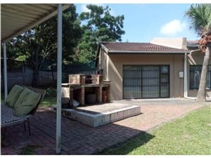 4 Bed House in Yellowwood Park