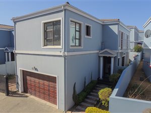 3 Bed House in Halfway Gardens