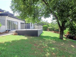 3 Bed House in Constantia Kloof