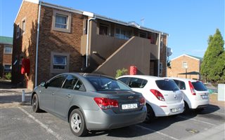 1 Bedroom Apartment in Oakglen
