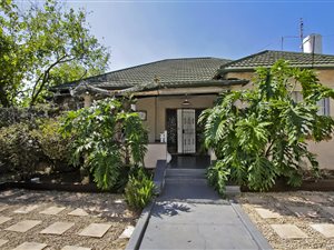 3 Bed House in Kensington