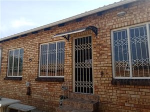 3 Bed Townhouse in Rynfield AH