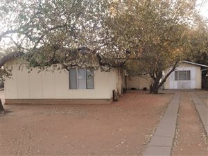 10 Bed House in Lephalale (Ellisras)