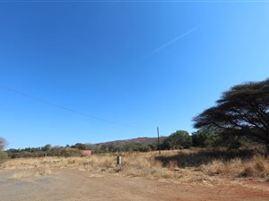 4.4 ha Land available in Waterval East