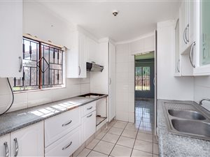 5 Bed House in Dawnpark