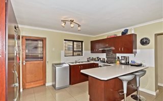2 Bedroom Duplex in Brentwood Park