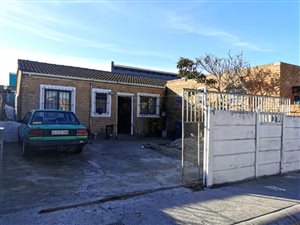 3 Bed House in Lentegeur