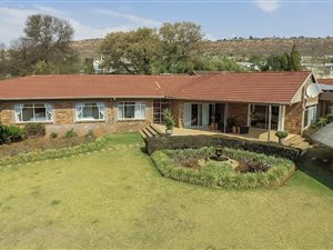 7 Bed House in Poortview