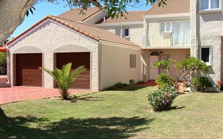 5 Bedroom Apartment in Bay View