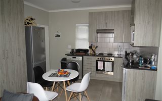 2 Bedroom Apartment in Atlasville
