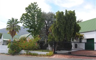 4 Bedroom House in Paradyskloof